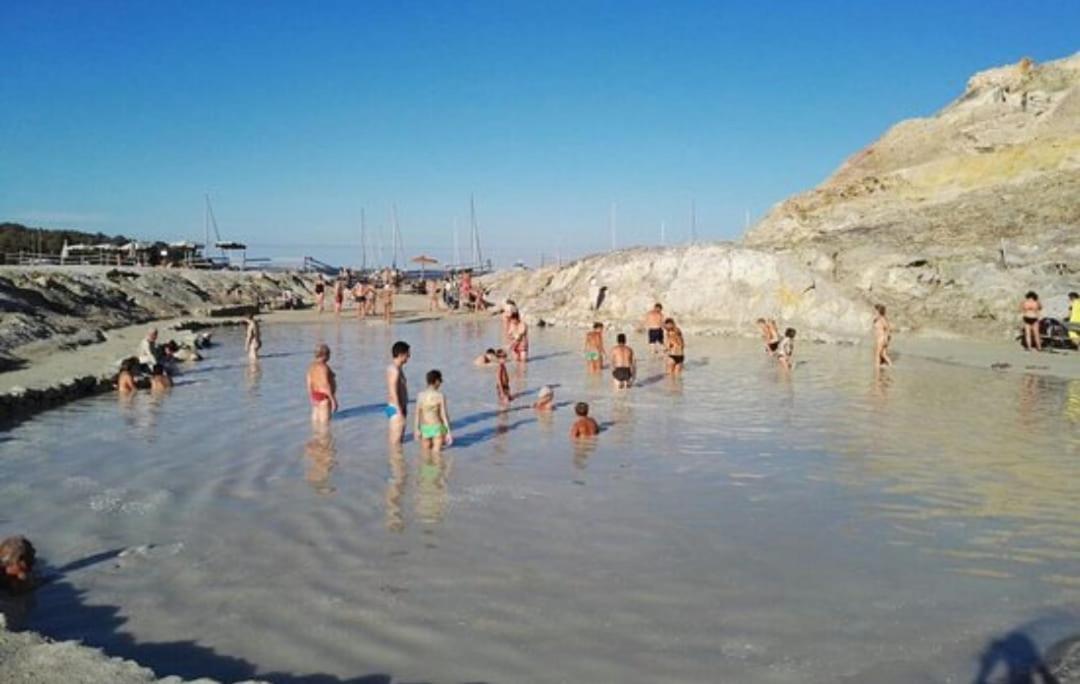 "Appartamento Del Mare Gliaca" Con Vista Isole Eolie,Ampia Terrazza,Wifi E Parcheggio Privato Gratuito Piraino Eksteriør bilde