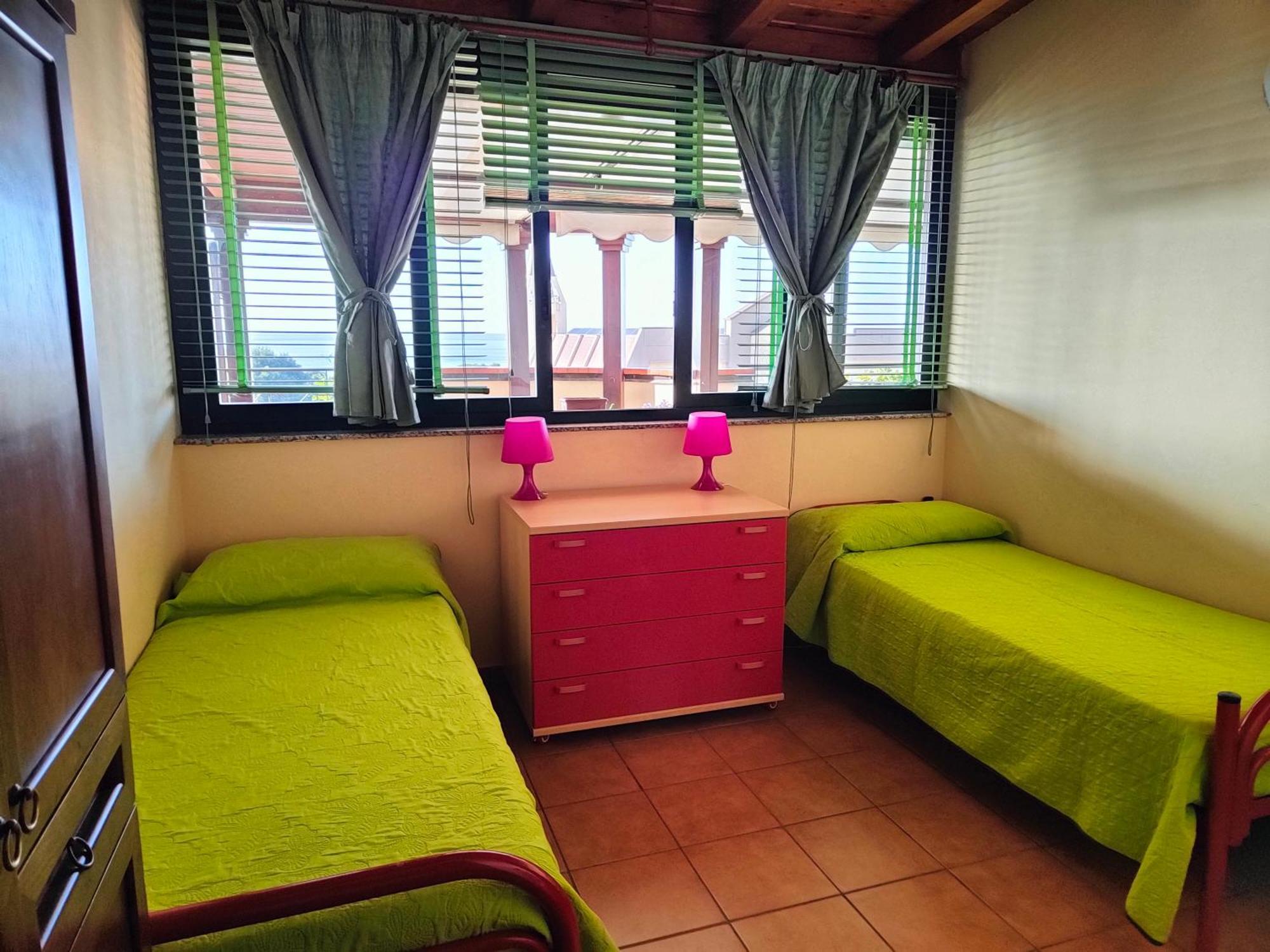 "Appartamento Del Mare Gliaca" Con Vista Isole Eolie,Ampia Terrazza,Wifi E Parcheggio Privato Gratuito Piraino Eksteriør bilde