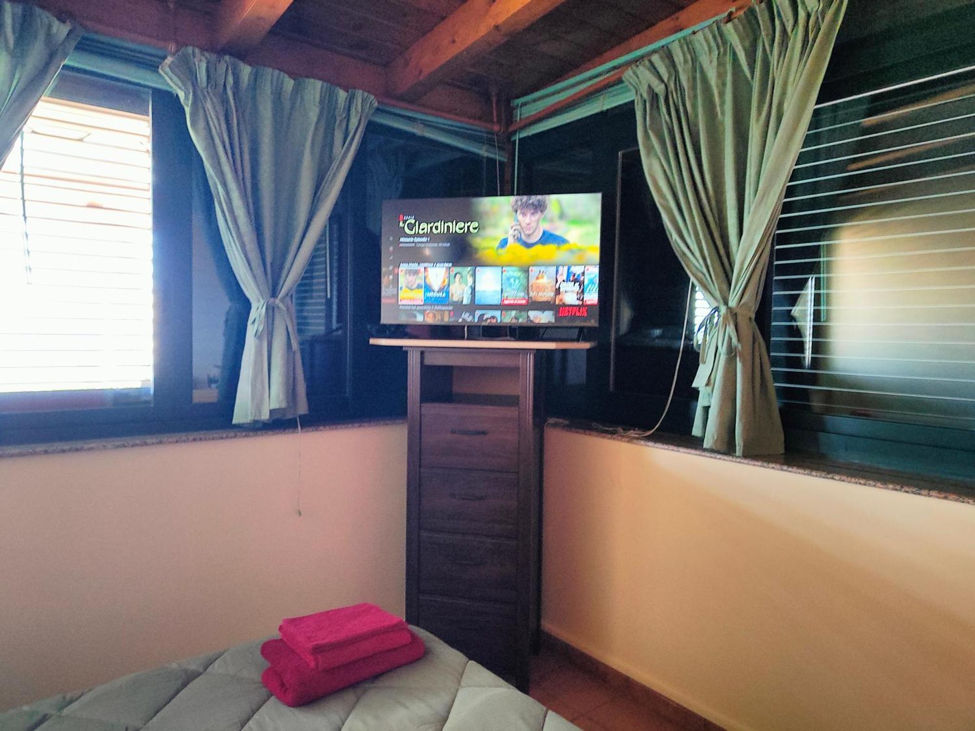 "Appartamento Del Mare Gliaca" Con Vista Isole Eolie,Ampia Terrazza,Wifi E Parcheggio Privato Gratuito Piraino Eksteriør bilde
